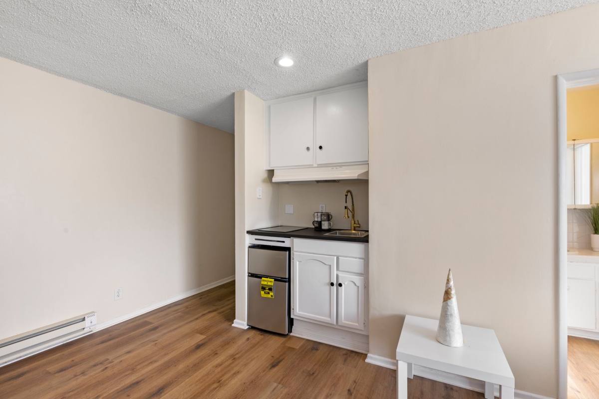 Apartment for rent at 5105 Bakman Ave, North Hollywood, CA 91601