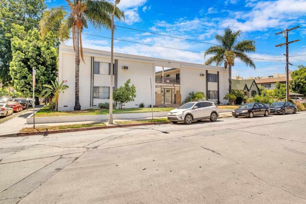 Apartment for rent at 5105 Bakman Ave, North Hollywood, CA 91601