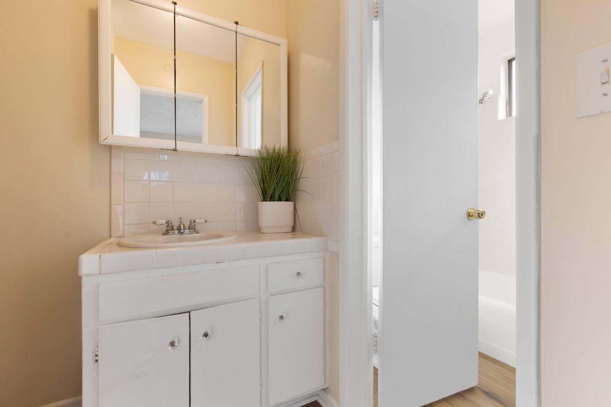 Apartment for rent at 5105 Bakman Ave, North Hollywood, CA 91601