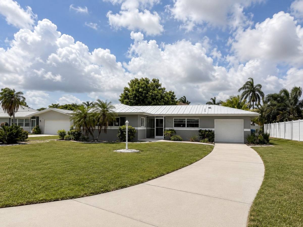 House for rent at 912 Dolphin Dr, Cape Coral, FL 33904