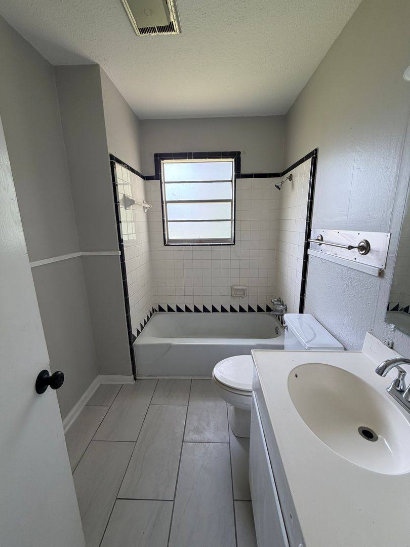 House for rent at 1401 Gardenia St, Bossier City, LA 71112