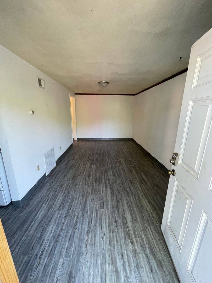 Apartment for rent at 1917 Anderson Ave, Manhattan, KS 66502