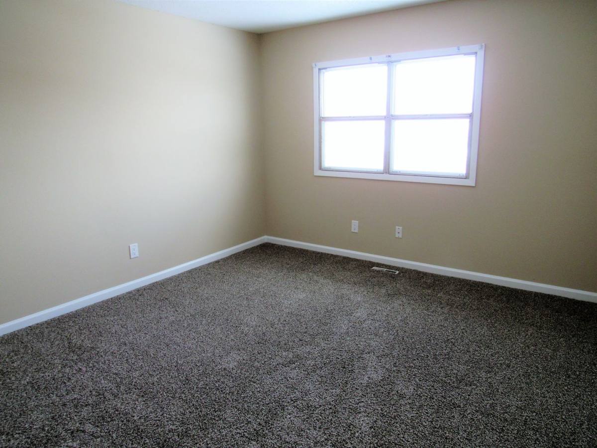 Apartment for rent at 556 N 88th Plaza, Omaha, NE 68114