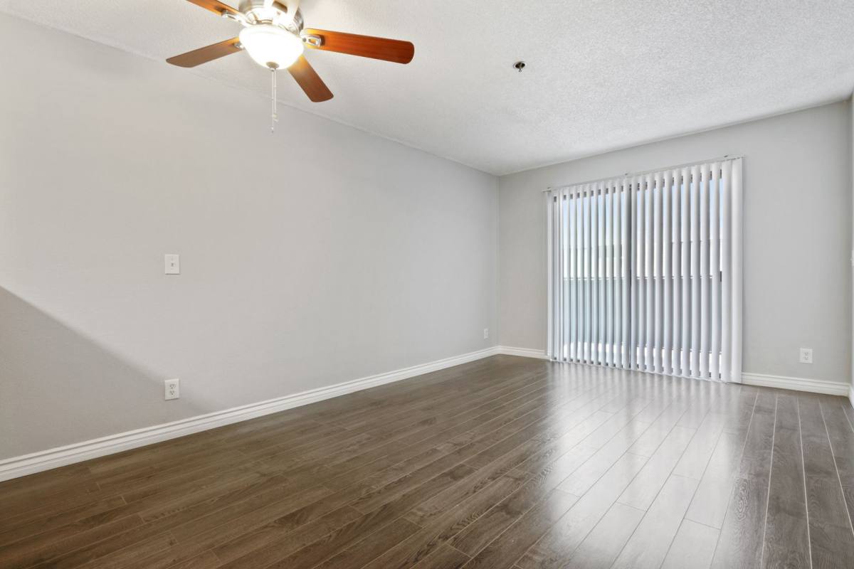 Apartment for rent at 369 S Columbia Ave, Los Angeles, CA 90017