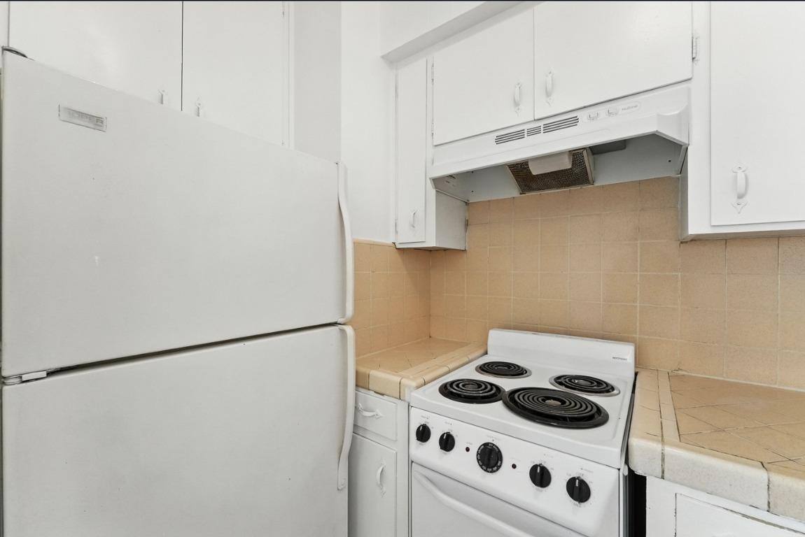 Apartment for rent at 132 W 18th St #5, Merced, CA 95340