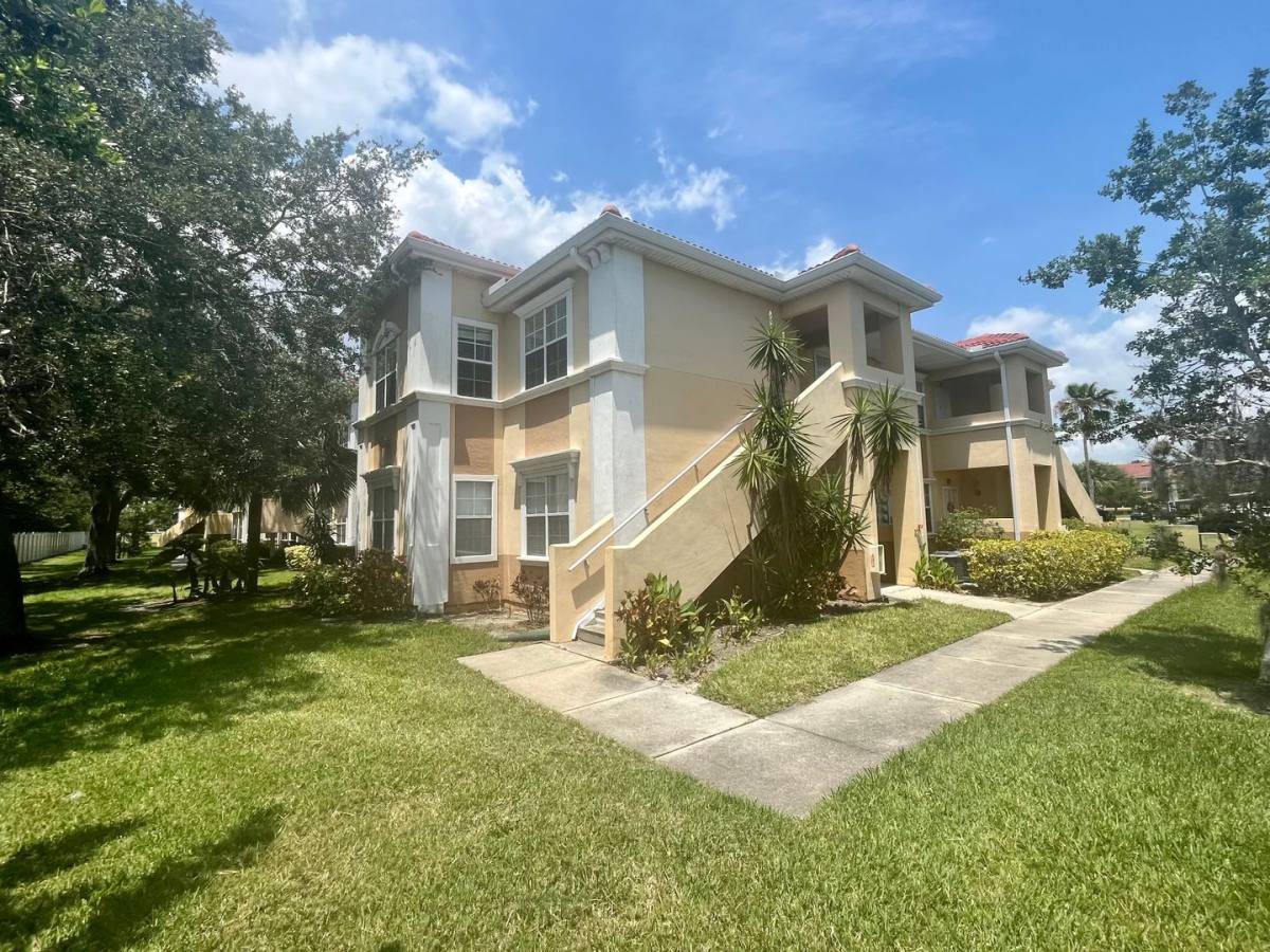 Condo for rent at 1155 Villagio Circle, Sarasota, FL 34237