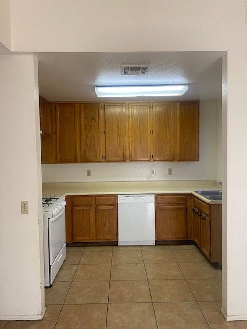 Apartment for rent at 31675 Avenida Valdez - B, Cathedral City, CA 92234
