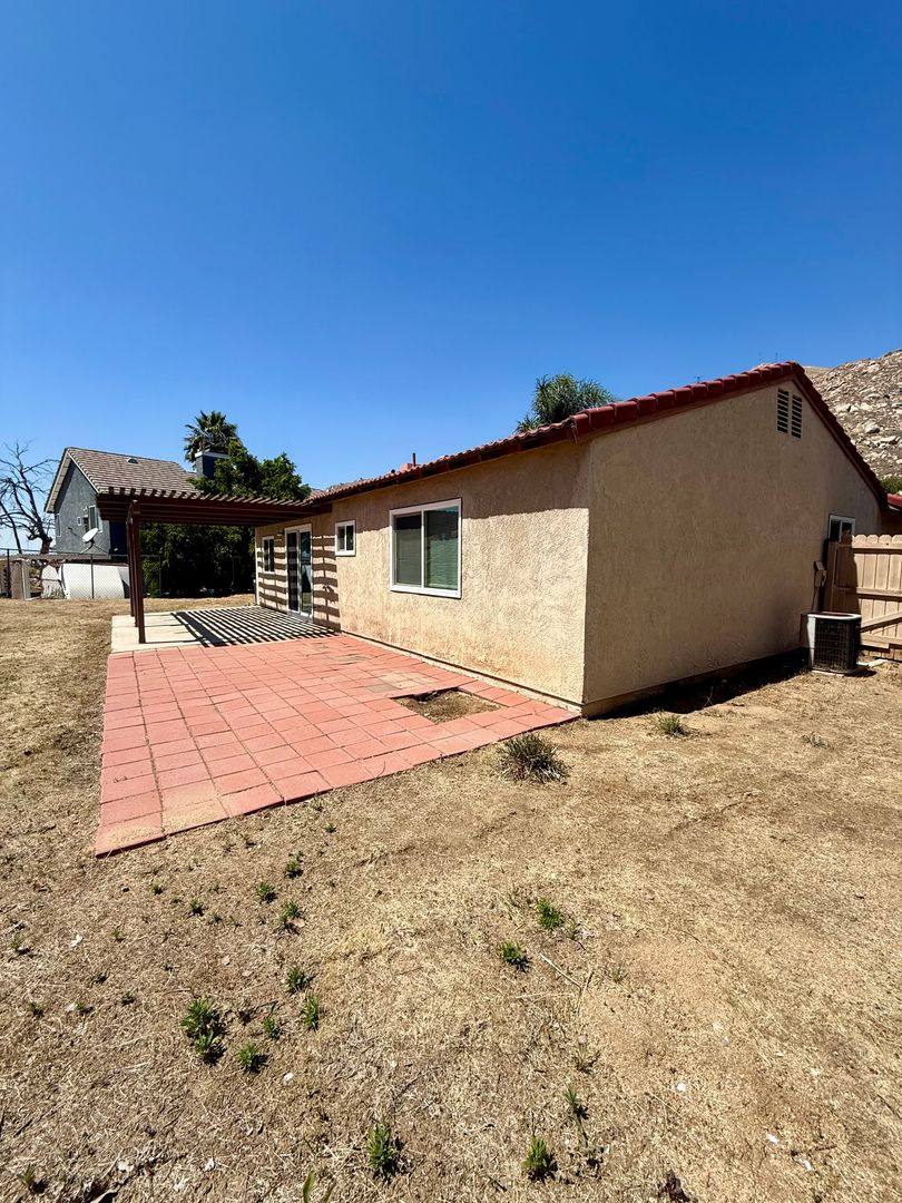 House for rent at 21781 Winding Rd, Moreno Valley, CA 92557