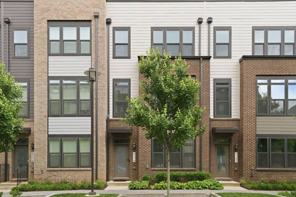 Townhouse for rent at 8178 Red Hook St, Derwood, MD 20855
