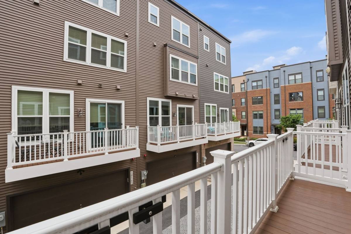 Townhouse for rent at 8178 Red Hook St, Derwood, MD 20855