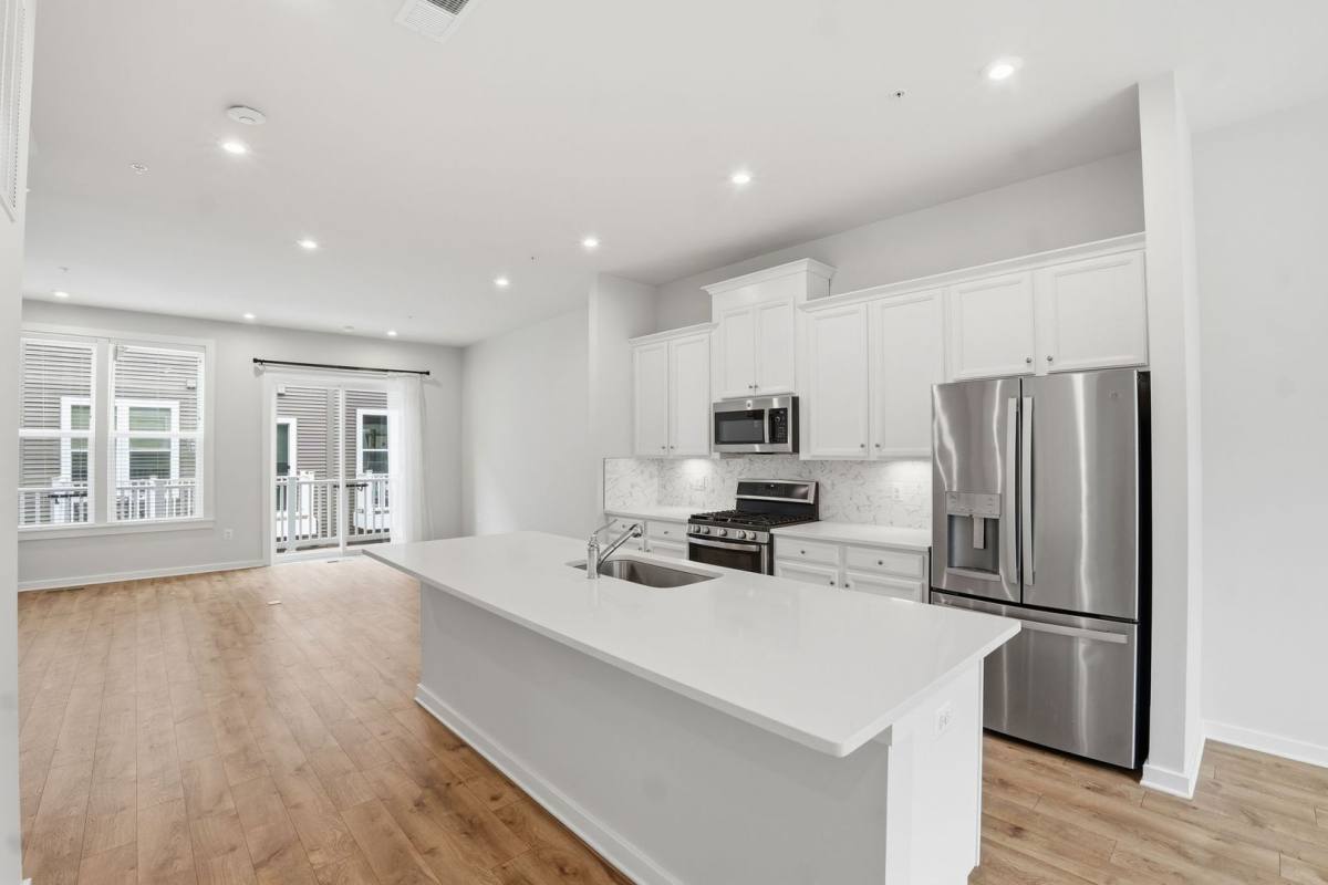 Townhouse for rent at 8178 Red Hook St, Derwood, MD 20855