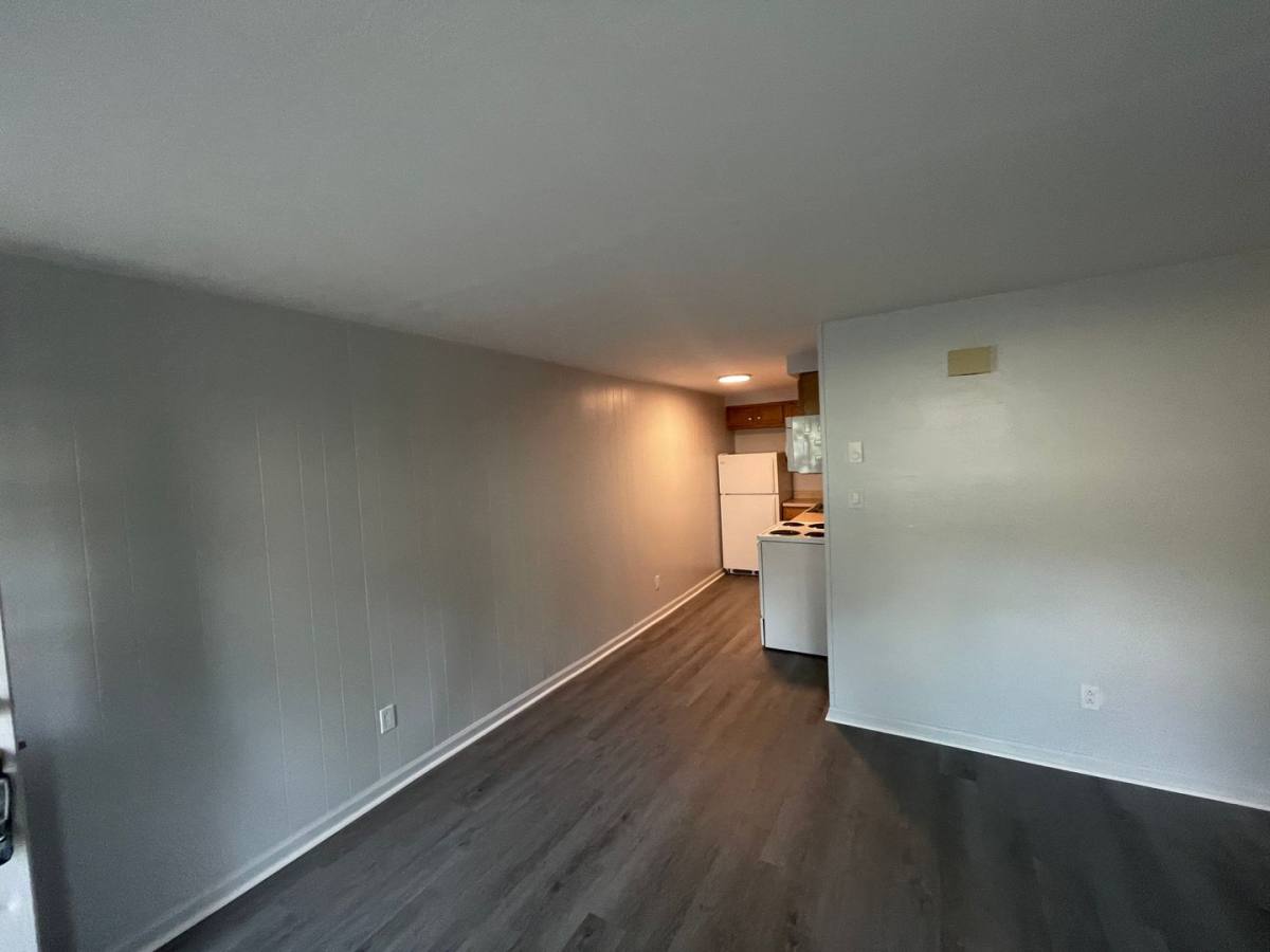 Apartment for rent at 606 Millers Run Rd, Cuddy, PA 15031
