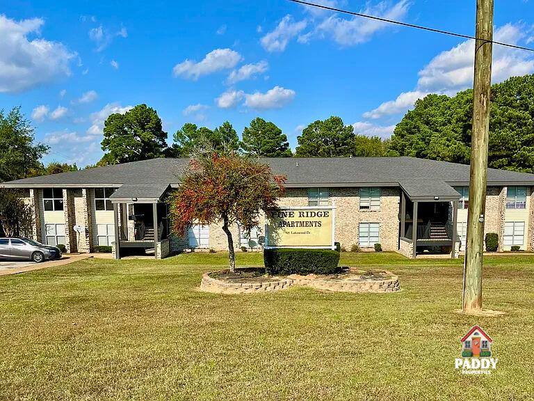 Apartment for rent at 306 Lakewood Dr #8, Mount Pleasant, TX 75455
