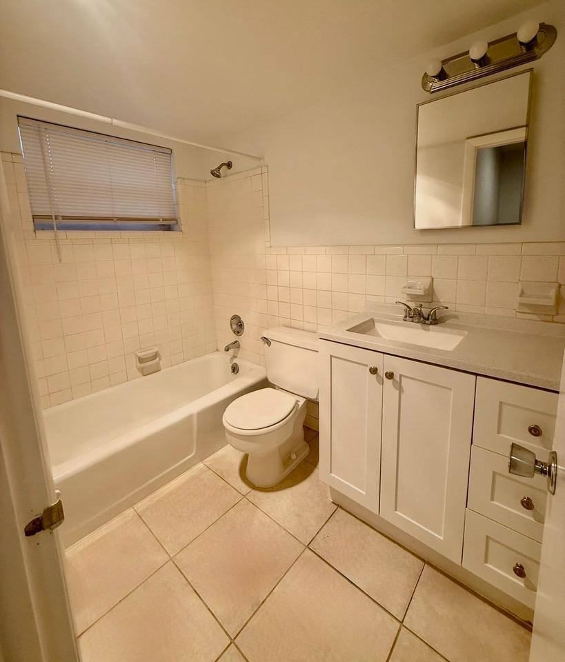 Apartment for rent at 2017 NE 18th St #1, Fort Lauderdale, FL 33305