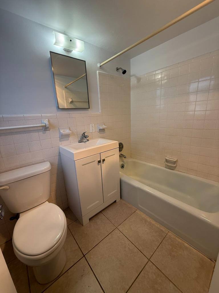 Apartment for rent at 2017 NE 18th St #2, Fort Lauderdale, FL 33305