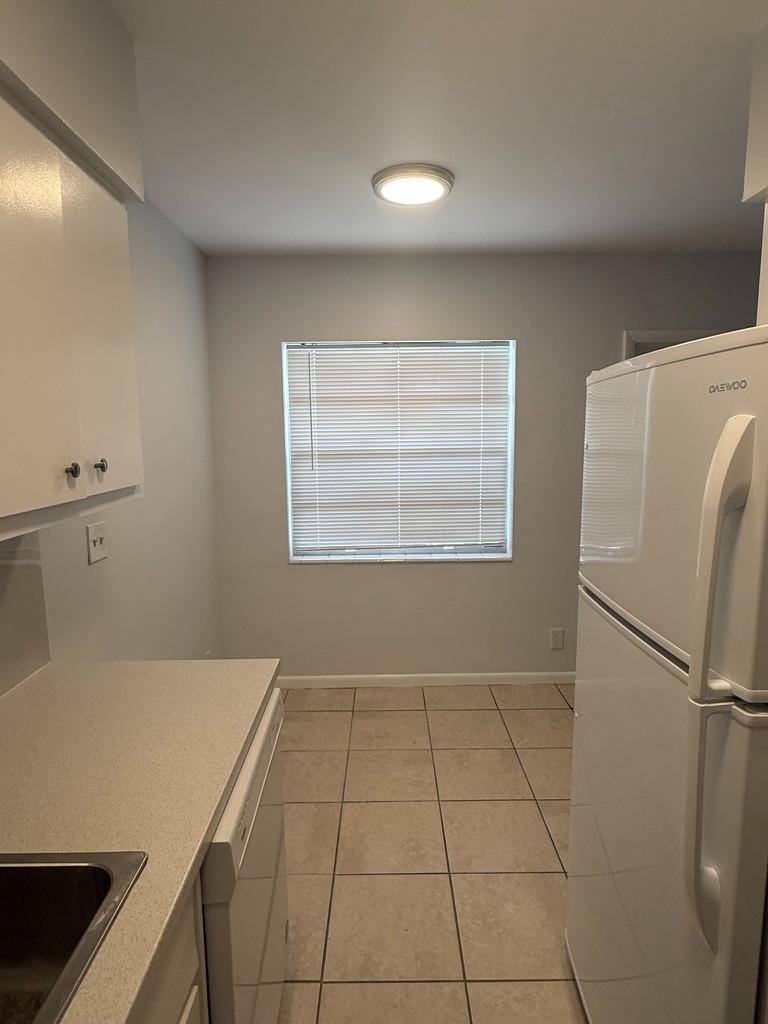 Apartment for rent at 2017 NE 18th St #2, Fort Lauderdale, FL 33305
