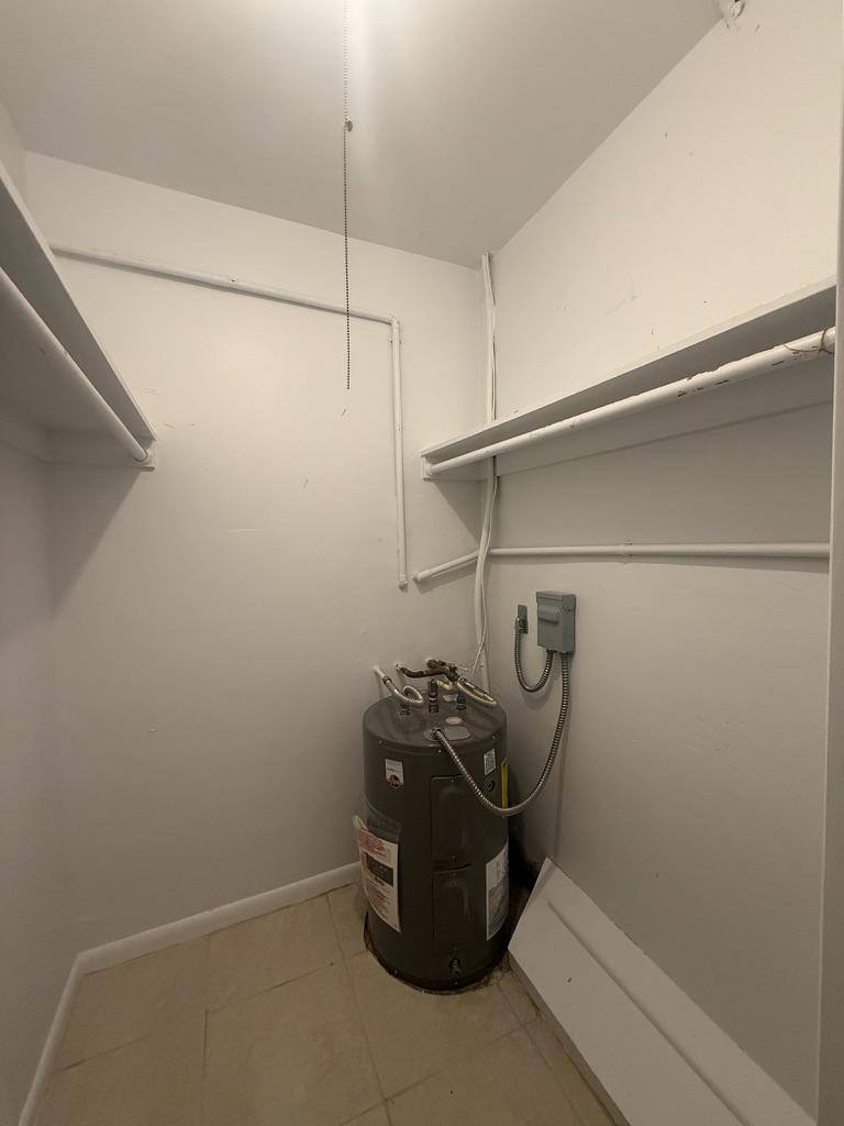 Apartment for rent at 2017 NE 18th St #2, Fort Lauderdale, FL 33305