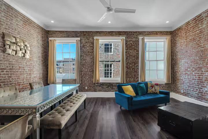 Townhouse for rent at 331 Decatur St #3B, New Orleans, LA 70130