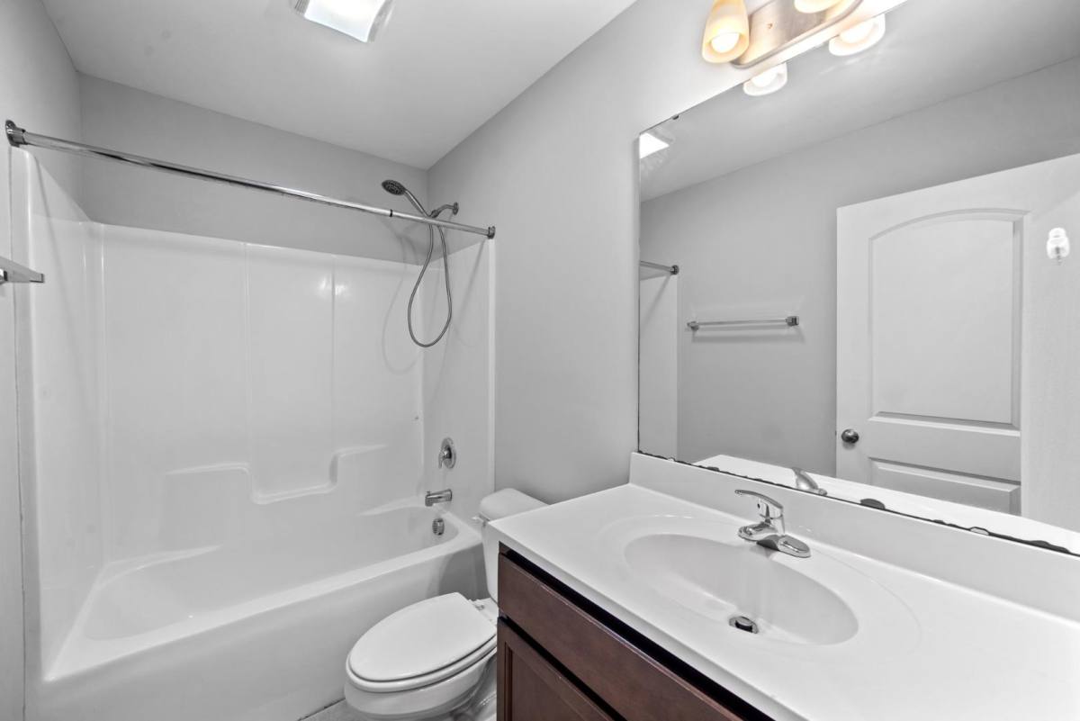 Apartment for rent at 3929 W Vancroft Circle #4, Winterville, NC 28590