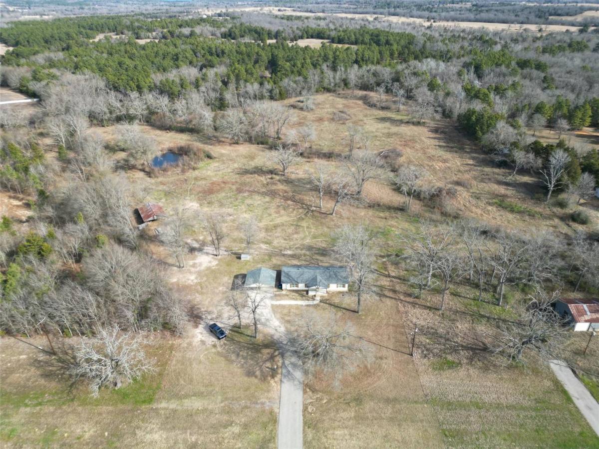 House for rent at 12817 US-Highway 175 E, Larue, TX 75770