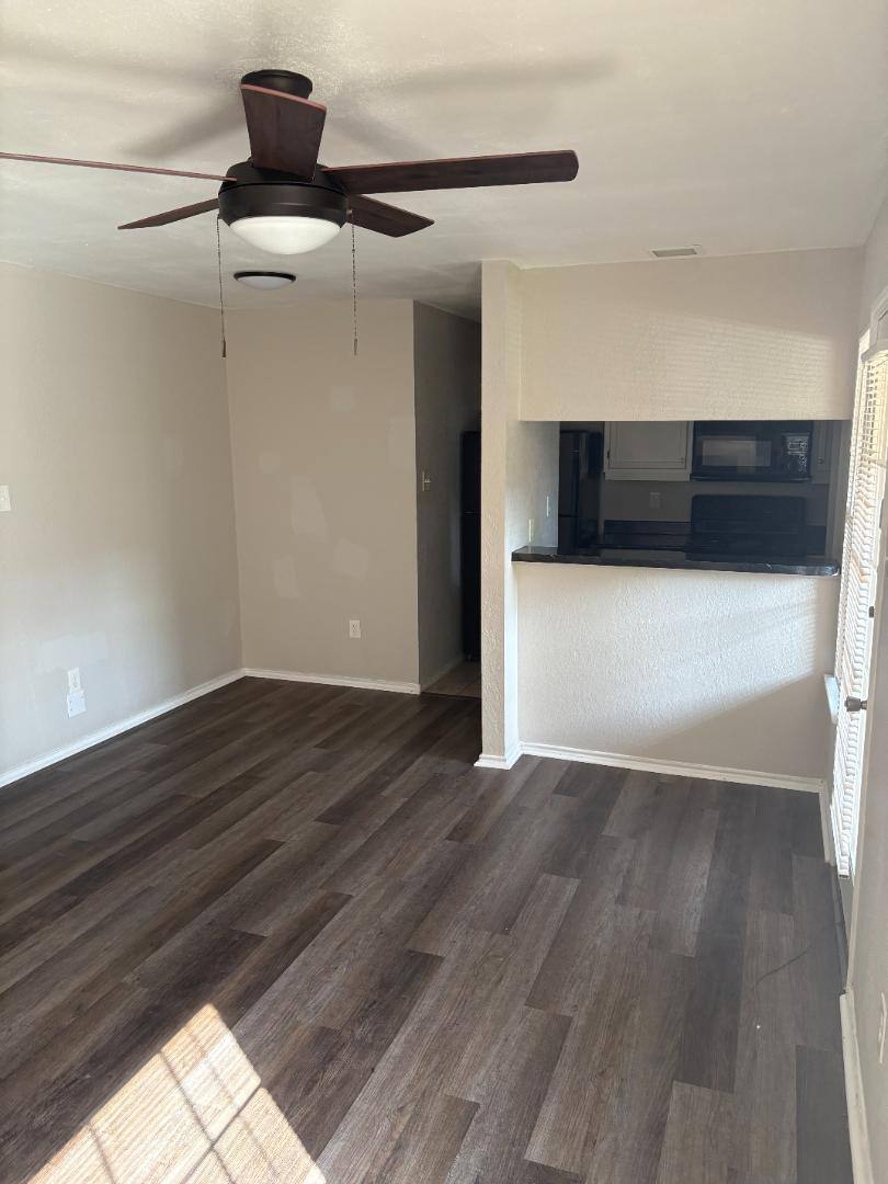 Apartment for rent at 1733 Crest Grove Dr, Arlington, TX 76012