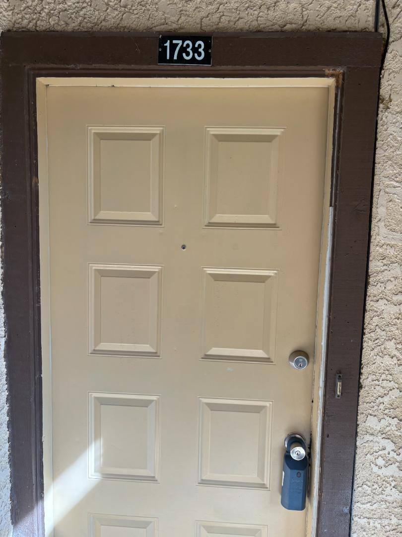 Apartment for rent at 1733 Crest Grove Dr, Arlington, TX 76012