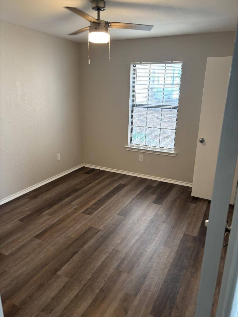 Apartment for rent at 1733 Crest Grove Dr, Arlington, TX 76012