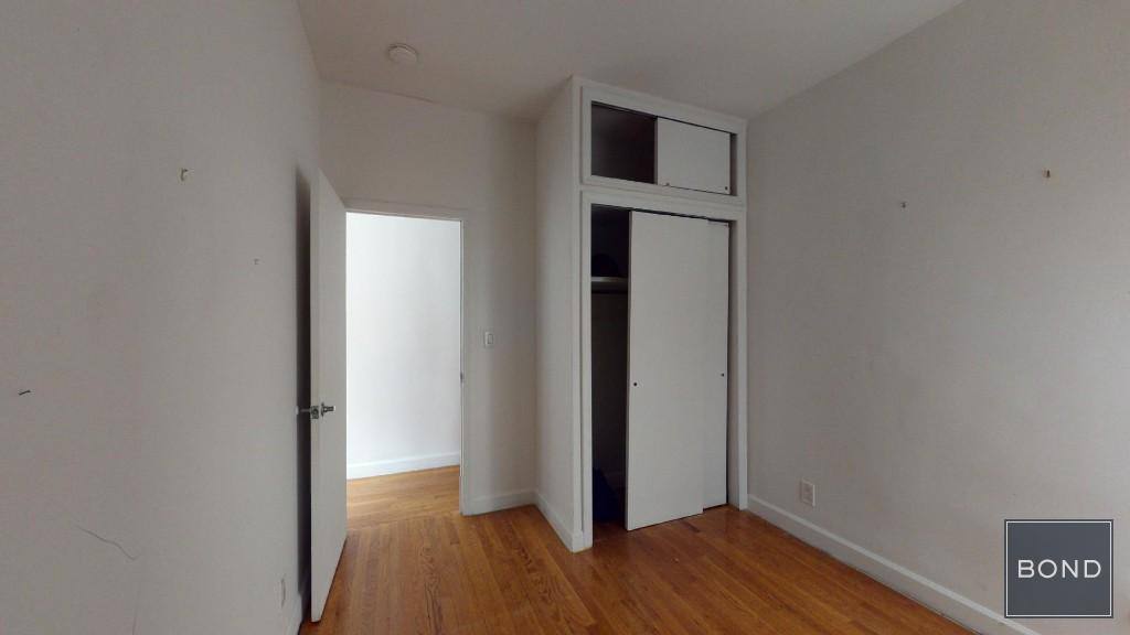 Apartment for rent at 226 E 87th St #4B, New York, NY 10128