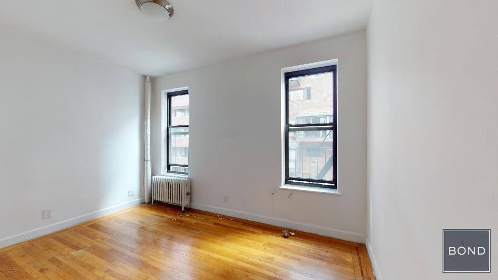 Apartment for rent at 226 E 87th St #4B, New York, NY 10128