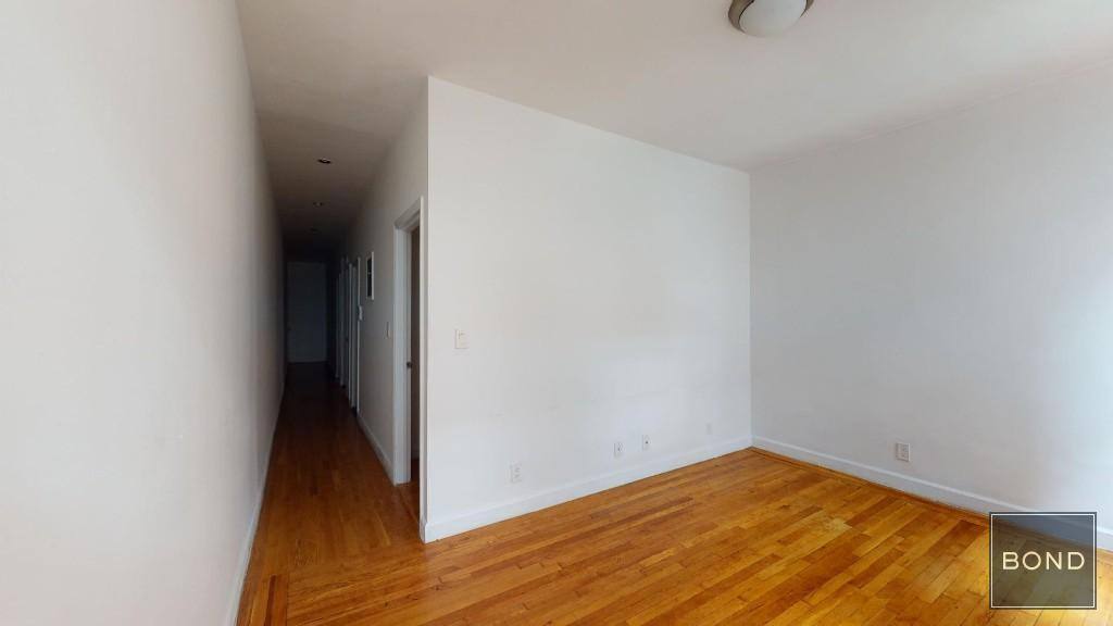 Apartment for rent at 226 E 87th St #4B, New York, NY 10128
