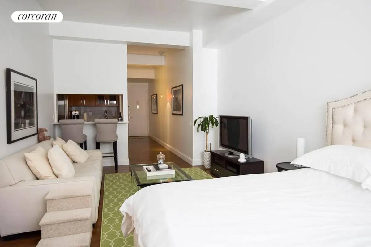 Apartment for rent at 88 Greenwich St #1106, New York, NY 10006