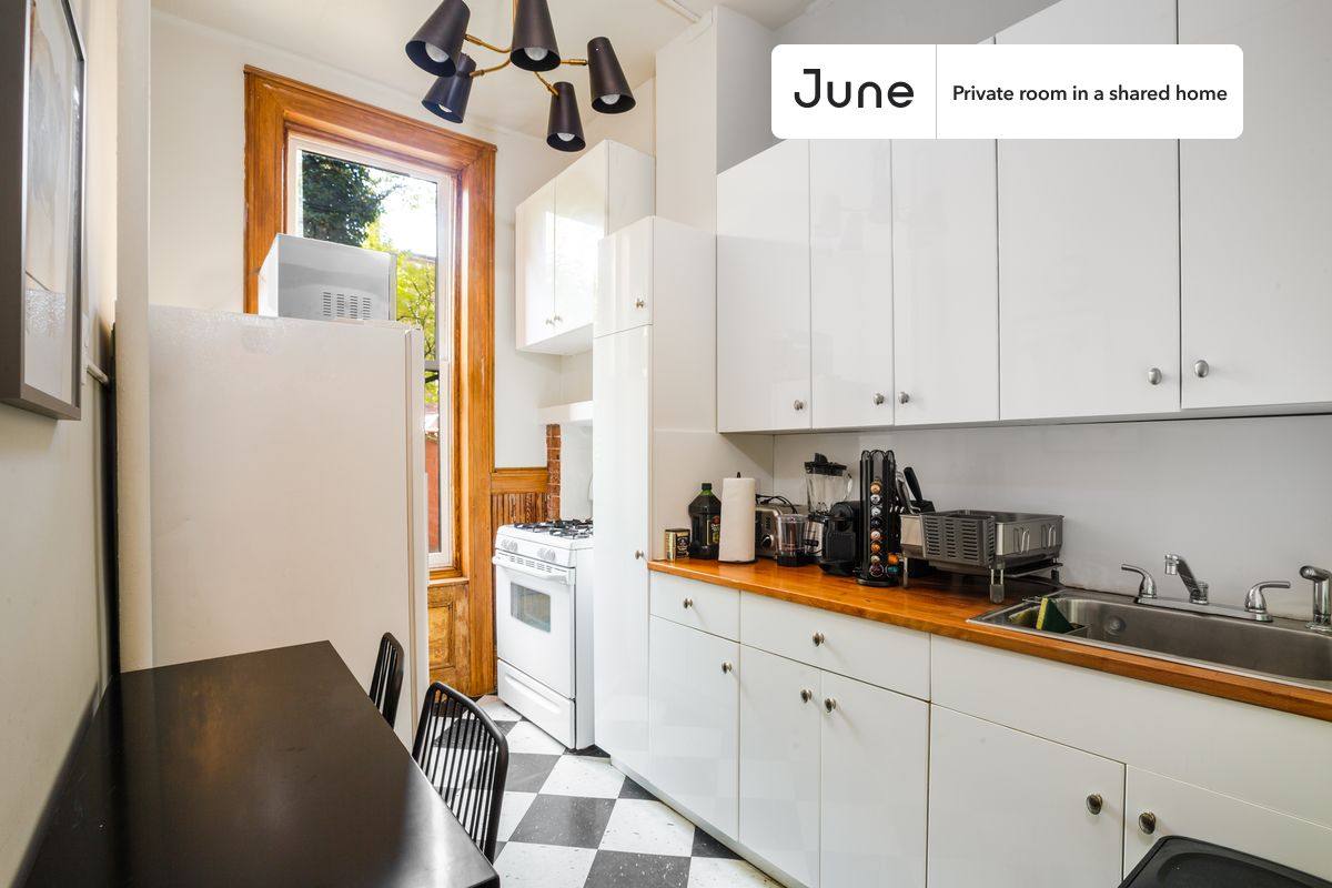 Apartment for rent at 336 W 47th St, New York, NY 10036