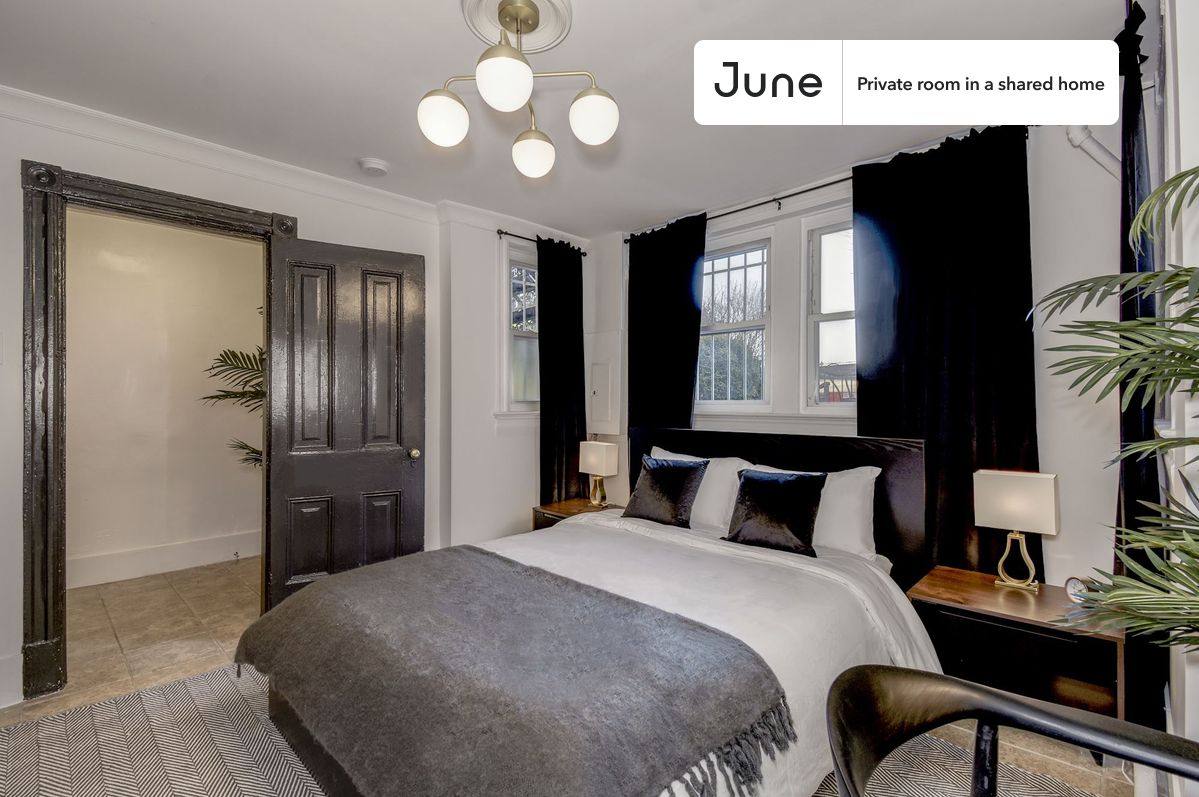 Apartment for rent at 922 I St SE, Washington, DC 20003