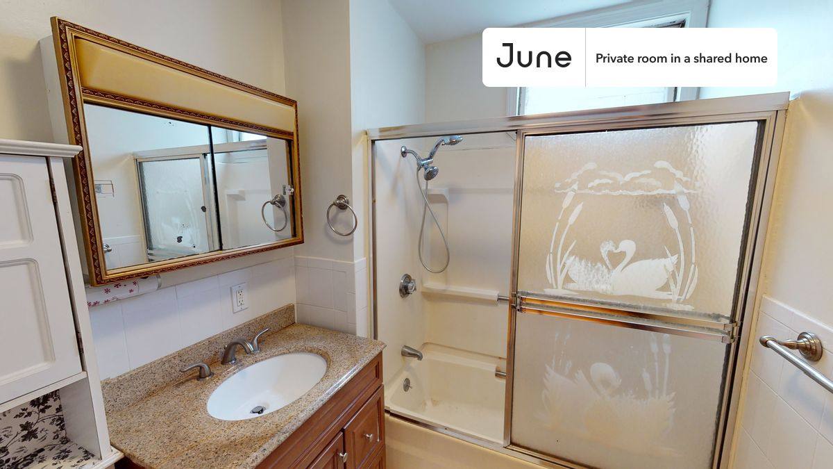 Apartment for rent at 105 Walnut St, Somerville, MA 02145