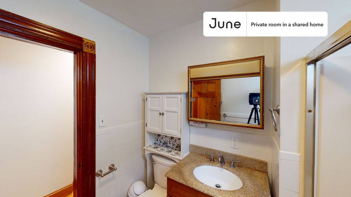Apartment for rent at 105 Walnut St, Somerville, MA 02145