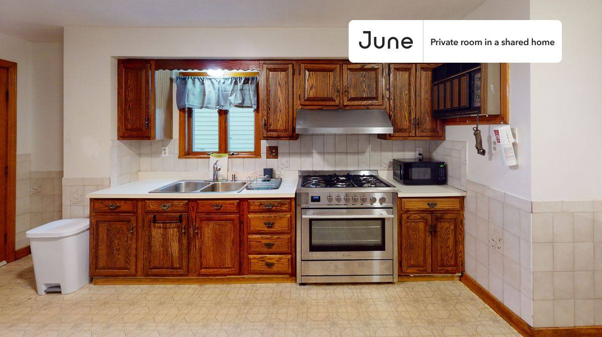 Apartment for rent at 105 Walnut St, Somerville, MA 02145