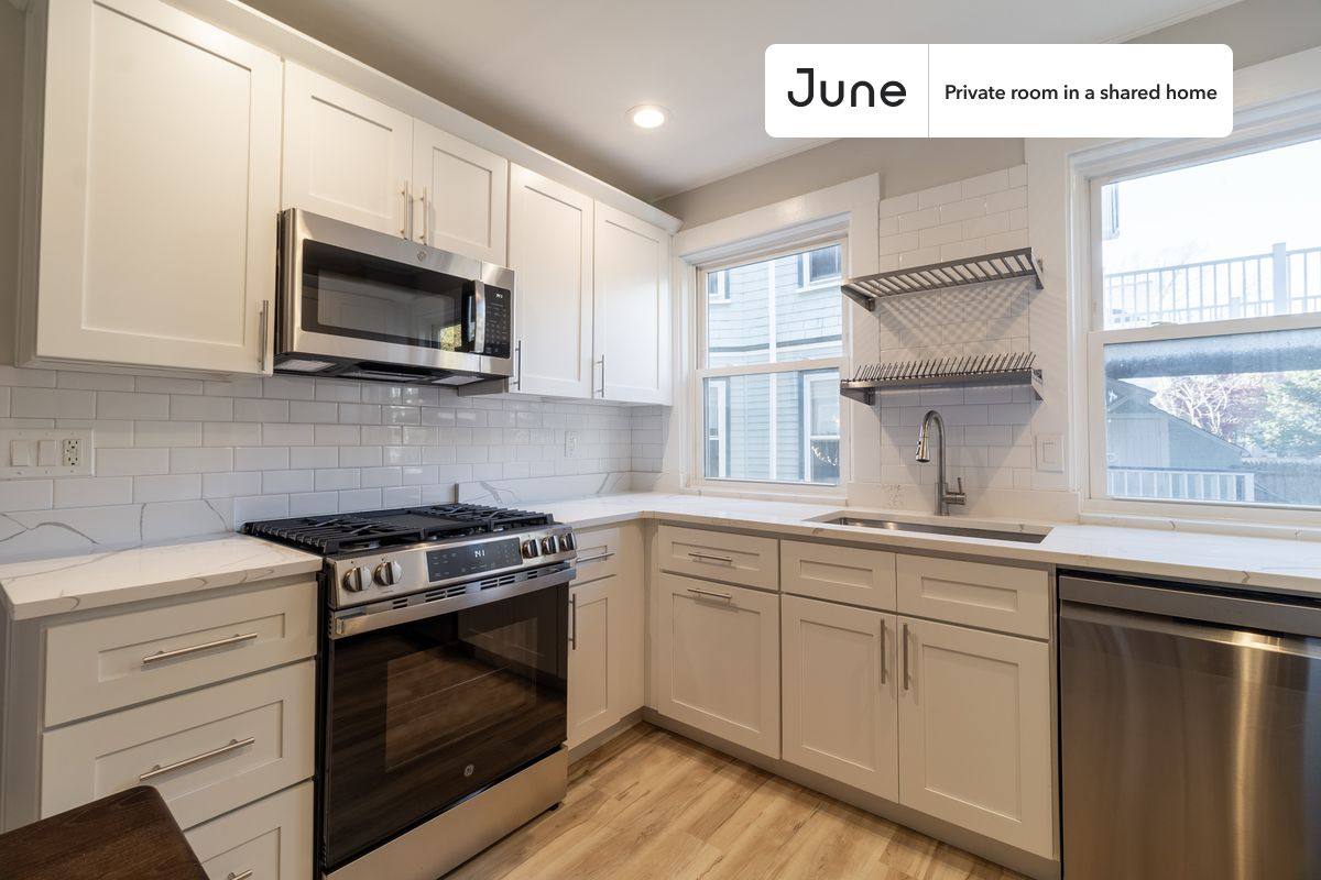Apartment for rent at 41 Brook St, Brookline, MA 02445