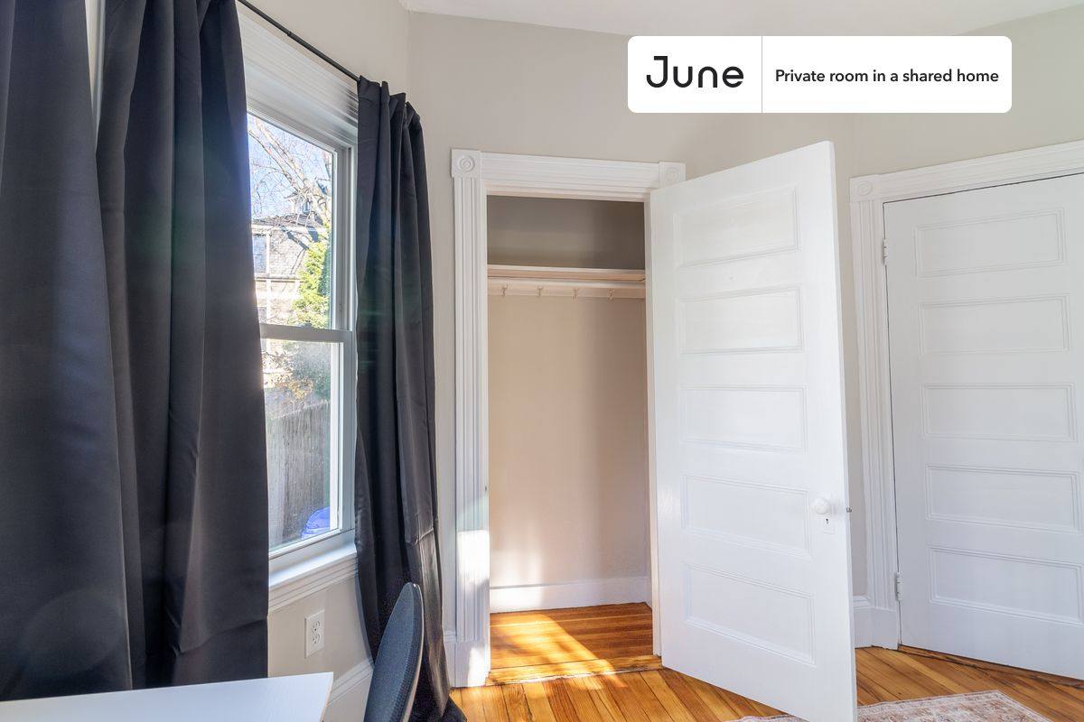 Apartment for rent at 41 Brook St, Brookline, MA 02445