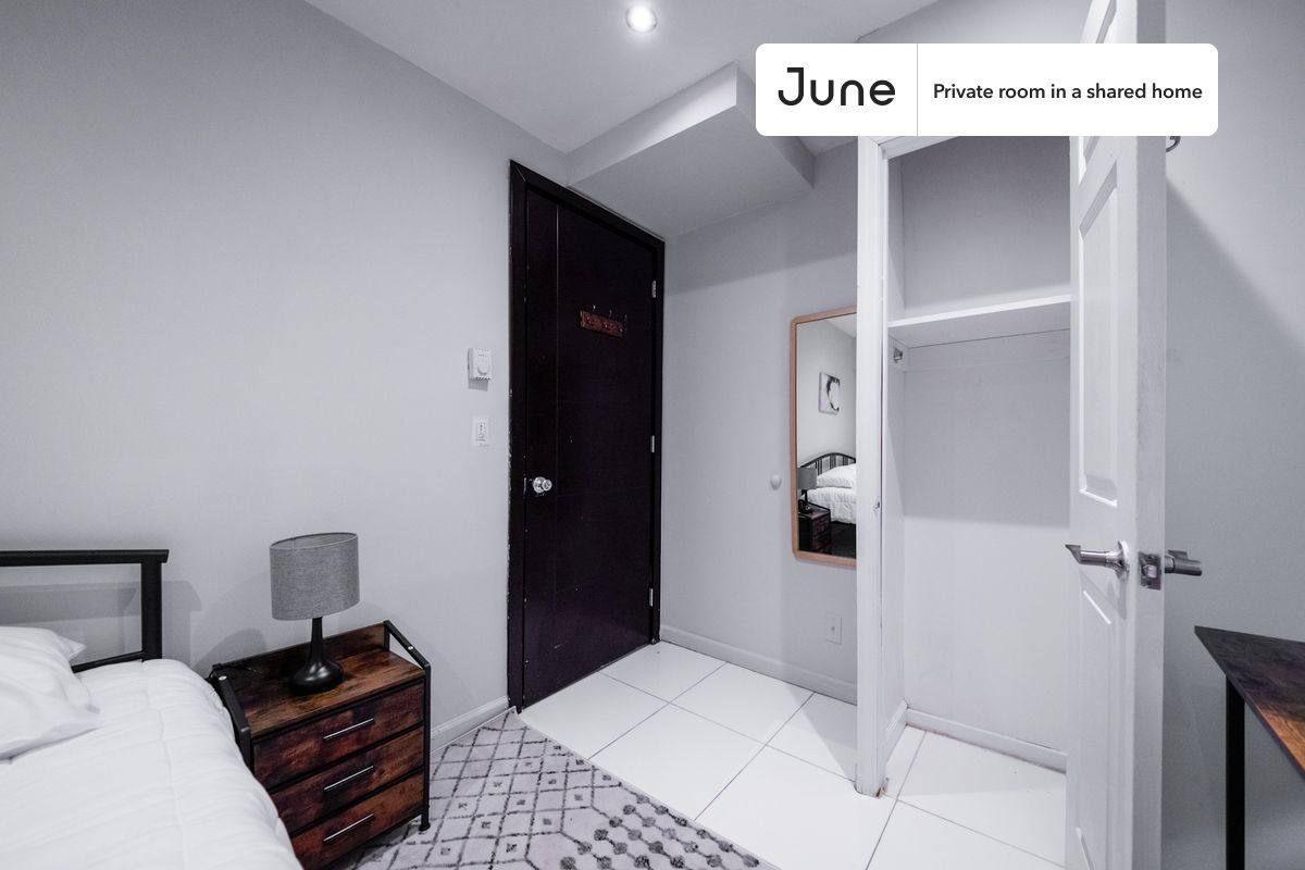 Apartment for rent at 961 Columbus Ave, New York, NY 10025