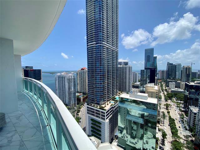 Apartment for rent at 951 Brickell Ave #3611, Miami, FL 33131