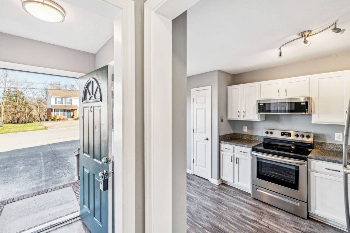 Townhouse for rent at The Landings at Riverside, 1104-A Plymouth Rd, Clarksville, TN 37040