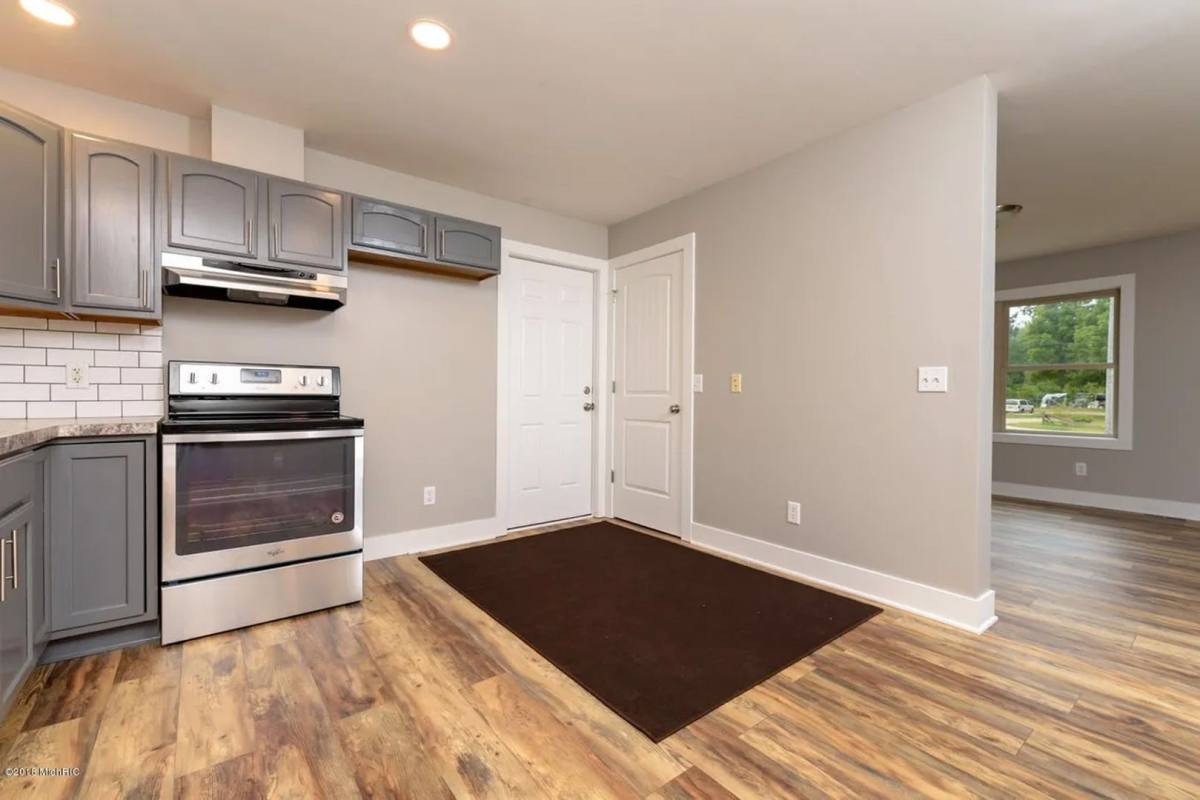 Apartment for rent at 1387-1389 106th Ave, Otsego, MI 49078