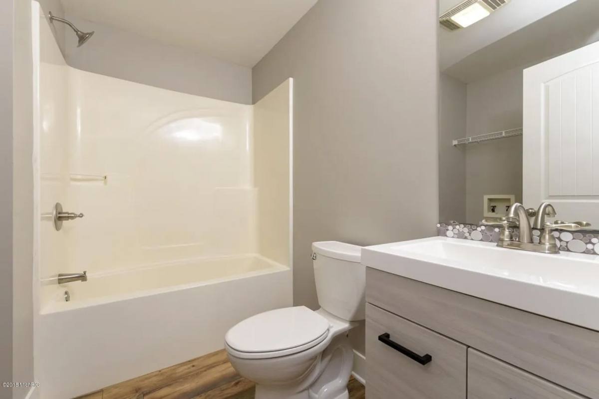 Apartment for rent at 1387-1389 106th Ave, Otsego, MI 49078