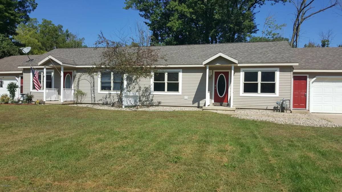 Apartment for rent at 1387-1389 106th Ave, Otsego, MI 49078