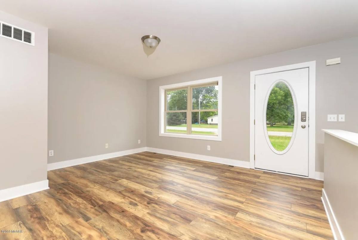 Apartment for rent at 1387-1389 106th Ave, Otsego, MI 49078