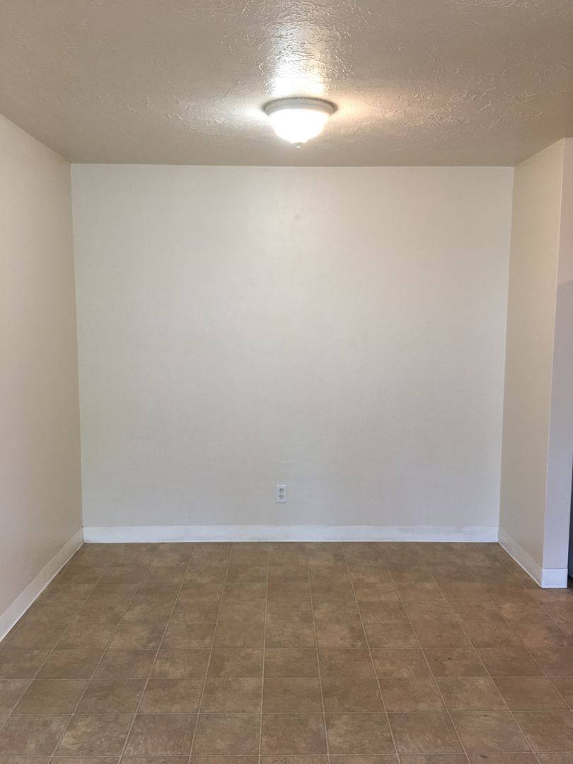 Apartment for rent at 60 62 Kourt Dr, Eugene, OR 97404