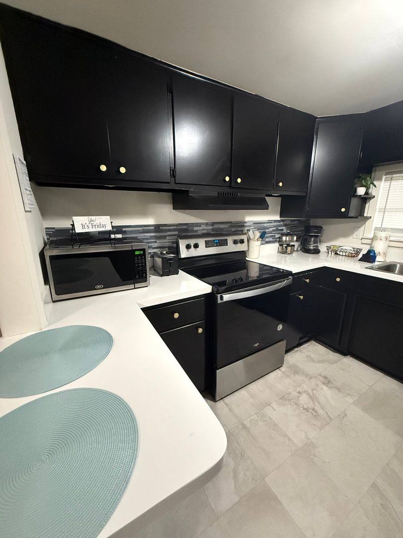 Townhouse for rent at 1618 Magnolia Ave, Deland, FL 32724