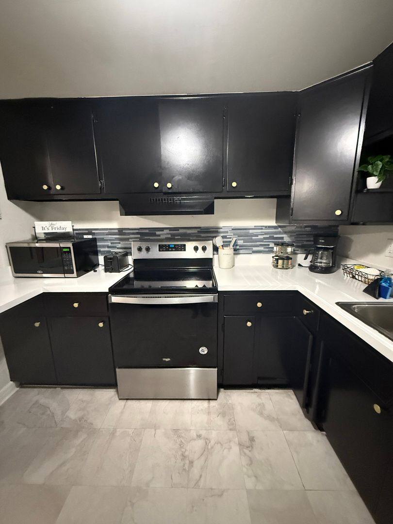 Townhouse for rent at 1618 Magnolia Ave, Deland, FL 32724