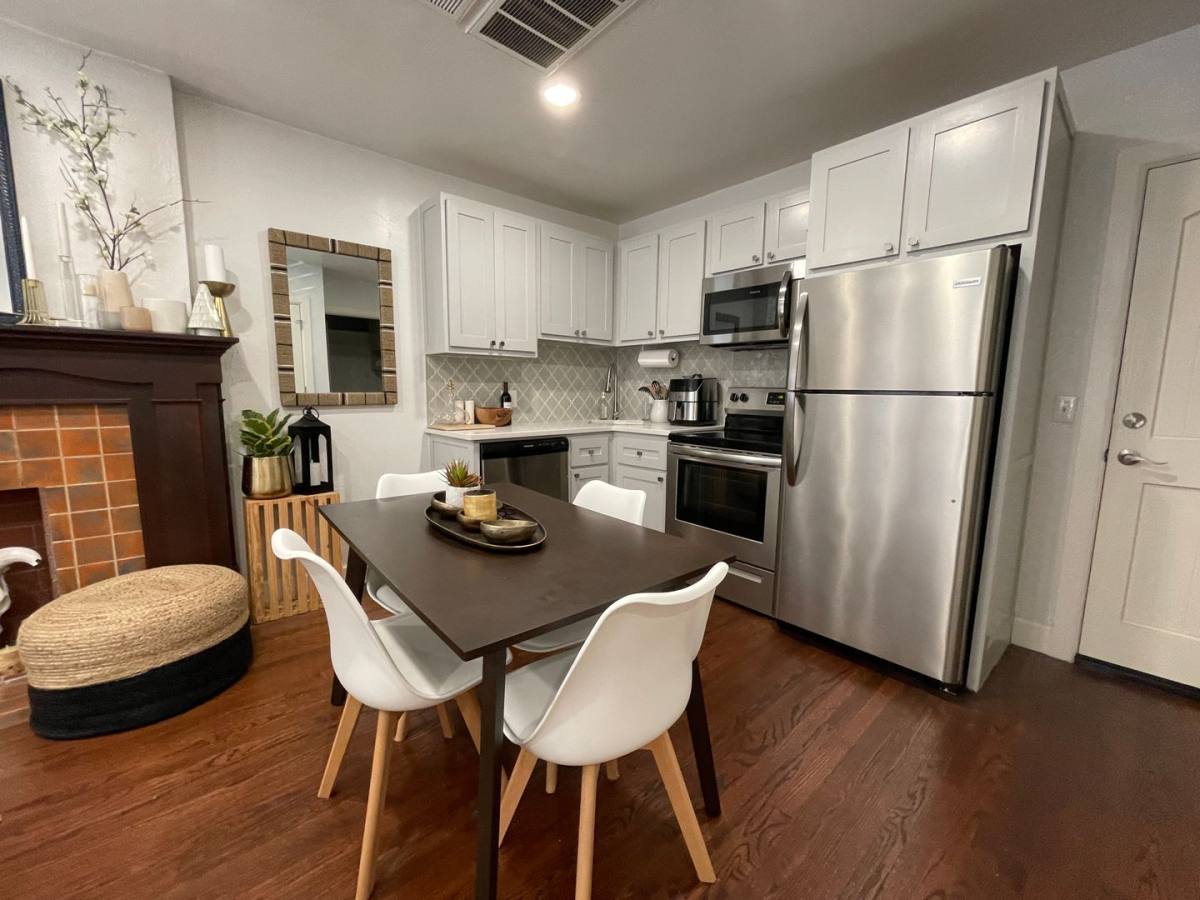 Apartment for rent at 900 NW 13th St, Oklahoma City, OK 73106