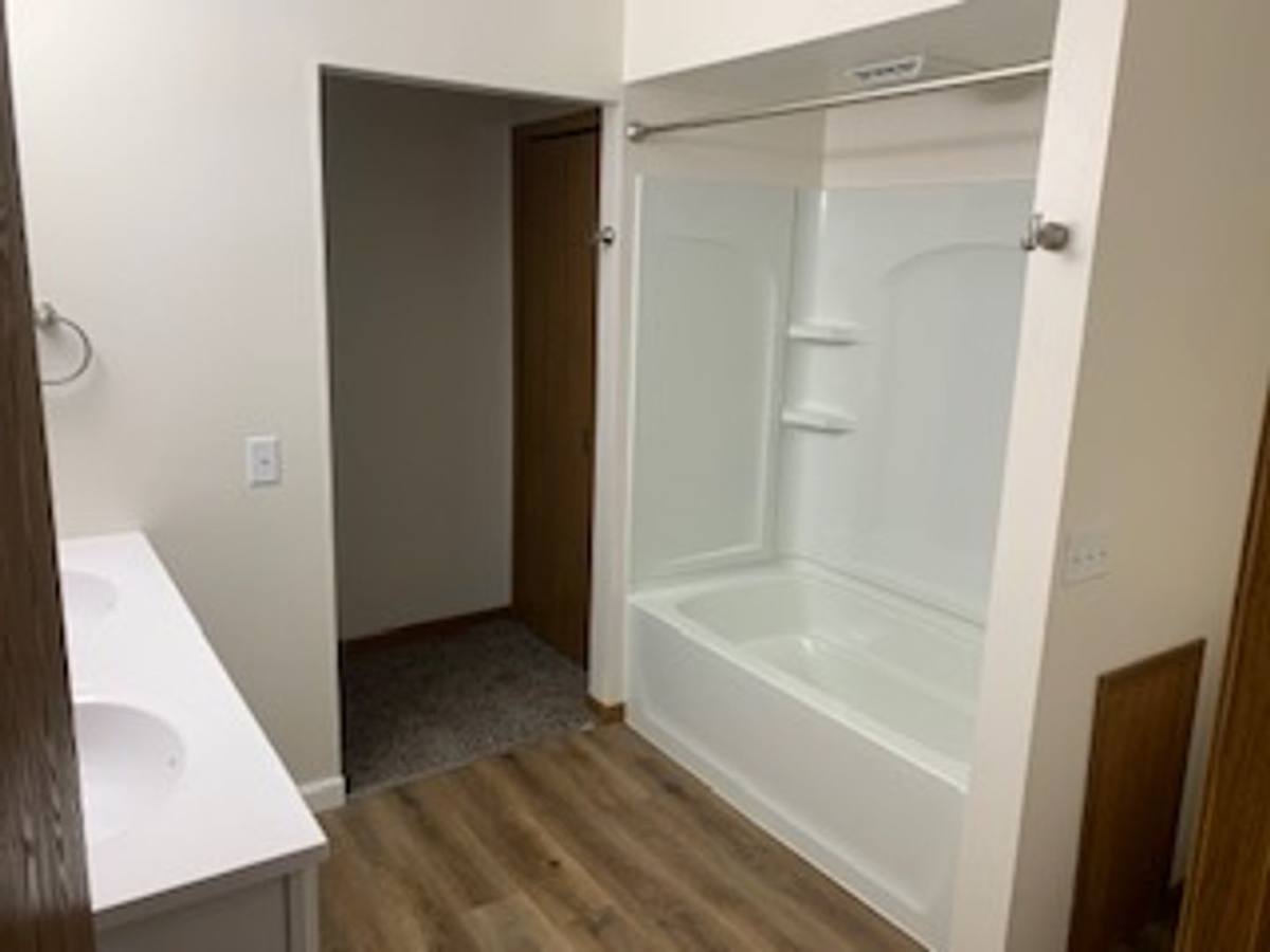 Apartment for rent at 1027-1029 Valley Side Dr, Maumee, OH 43537